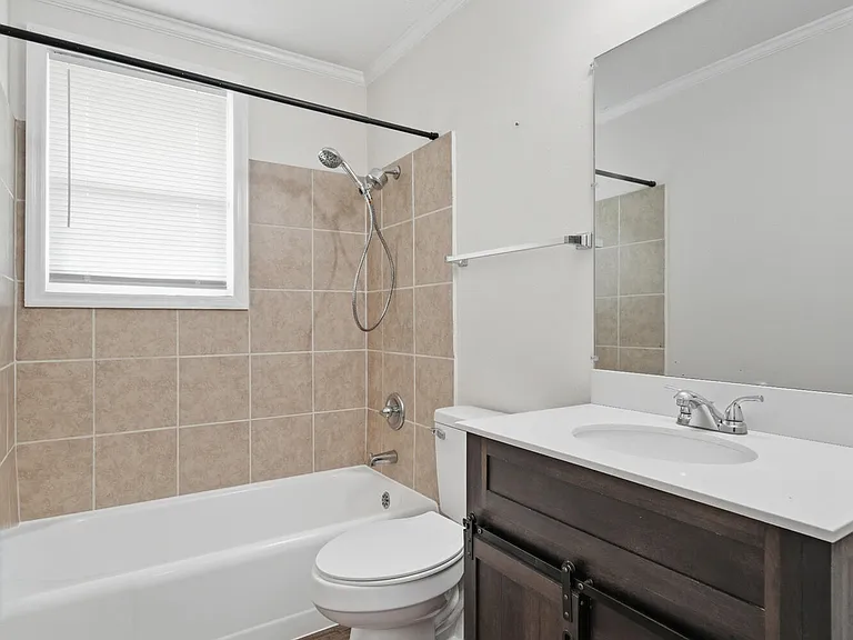 1218 Davis St — Photo 15