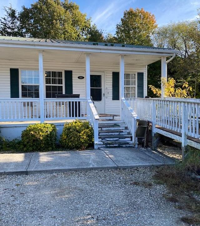 1st image of 333 Lucy St