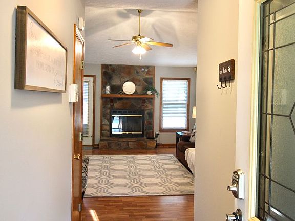 Entry way
