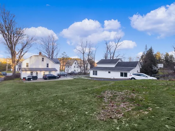 3513 Oneida St, New Hartford, NY 13413