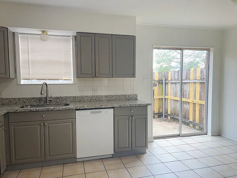 1021 Dimarco Dr #A — Photo 2