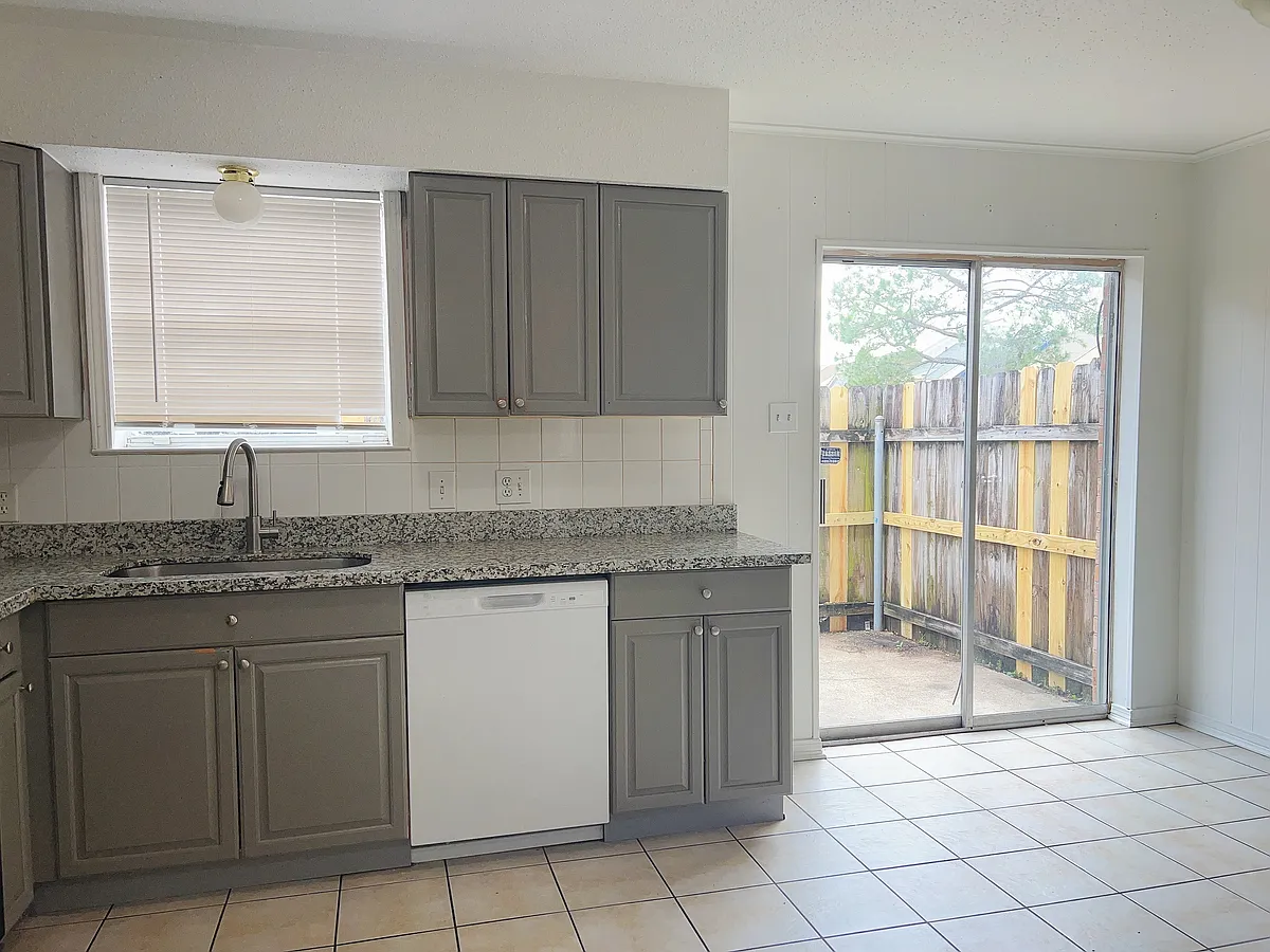 Building Photo - 1021 Dimarco Dr #A
