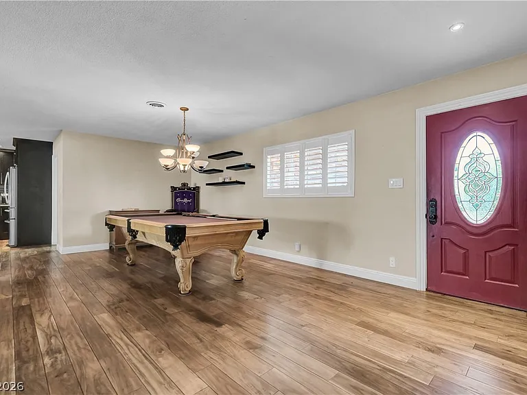 2712 W Oakey Blvd — Photo 3