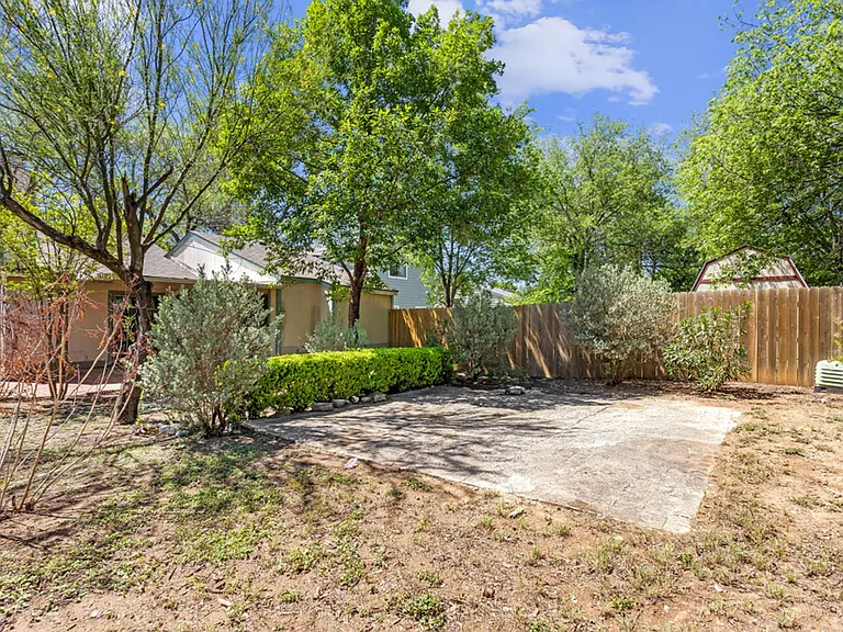 9929 Village Briar — Photo 23