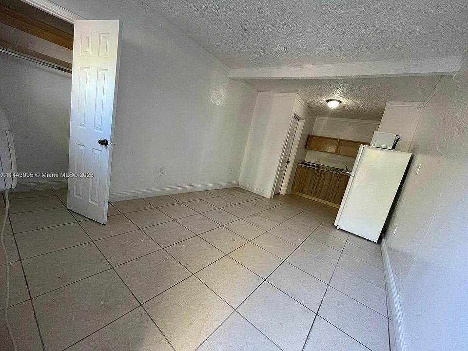 1st image of 645 NW 15th Ave #8