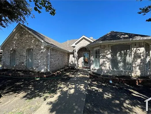 6404 Rosebud Dr — Photo 2