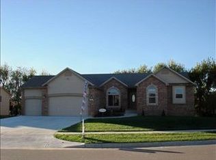121 E Kodiak St, Kechi, KS 67067
