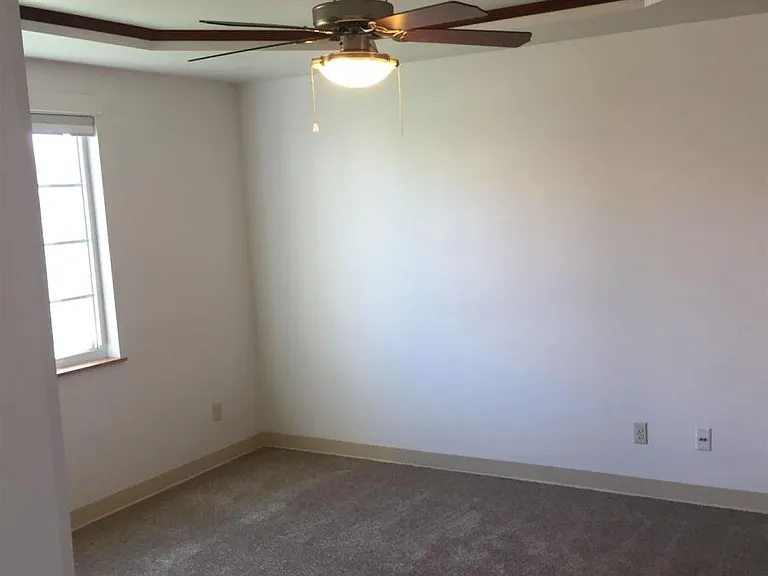 MBR tray ceiling