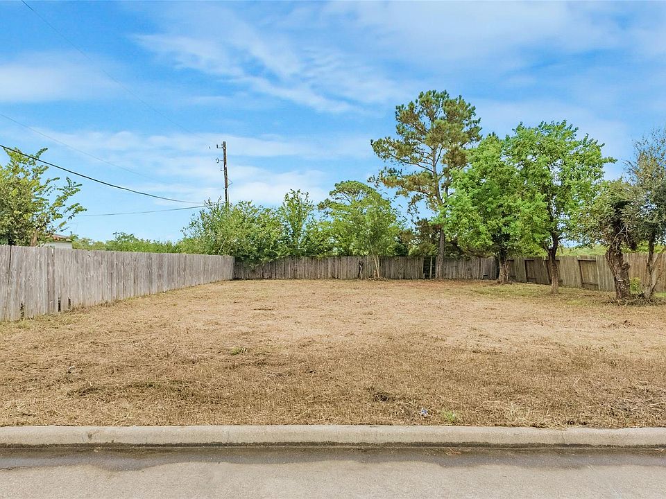 2826 Tracy Ln Highlands TX Zillow