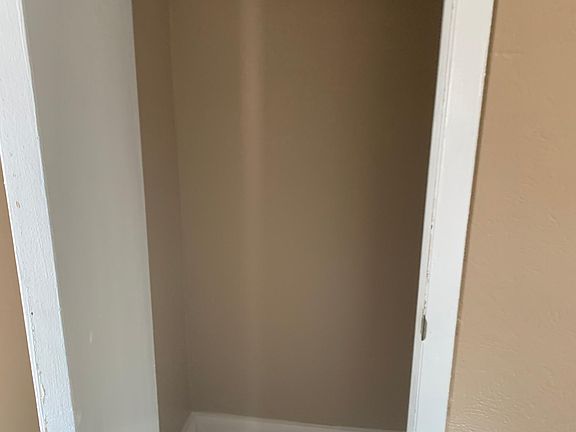 5th image of 704 Wayne Ave