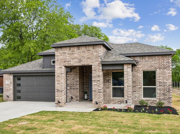 704 Crenshaw St, Terrell, TX 75160