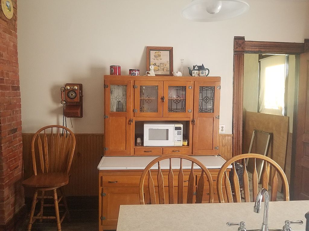 200 S Berwick St, Schaller, IA 51053 Zillow