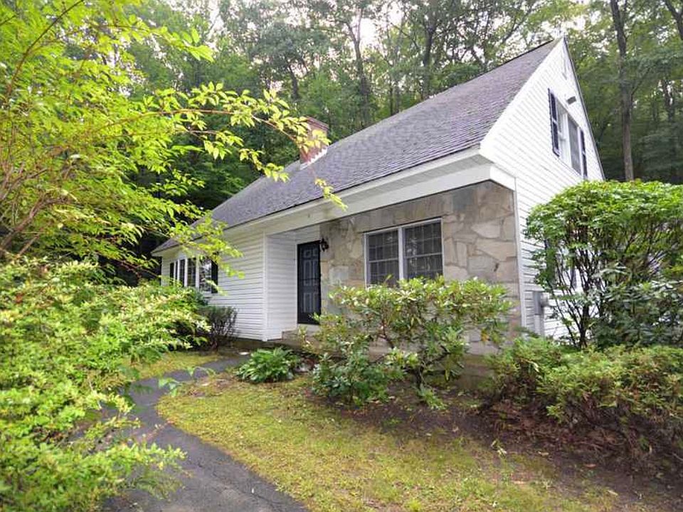 2nd image of 444 Cheshire Rd
