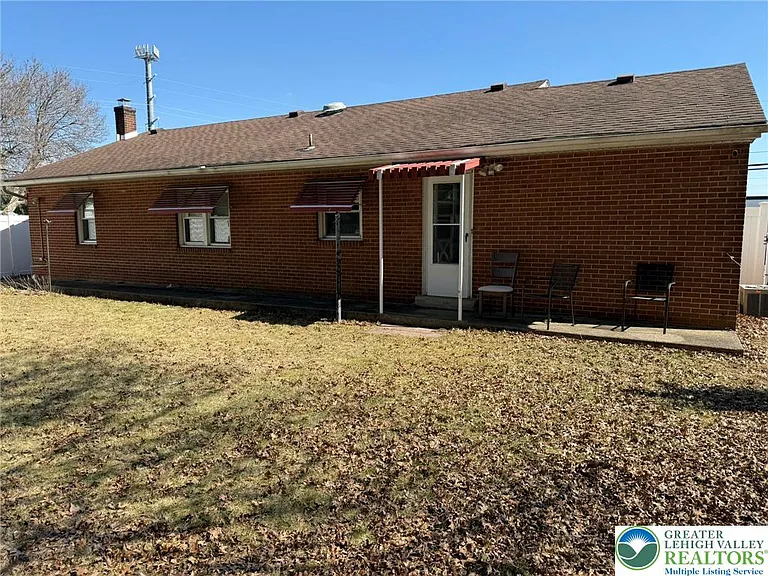 2229 Rodgers St — Photo 17