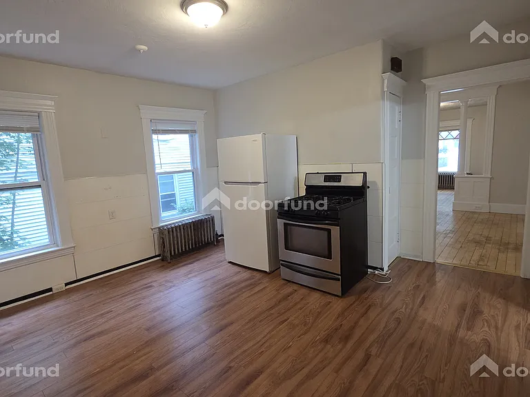41 Freeland St #1 — Photo 16