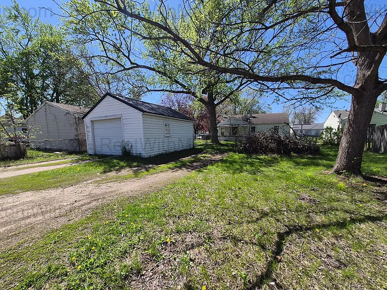 1132 Ackermant St — Photo 14