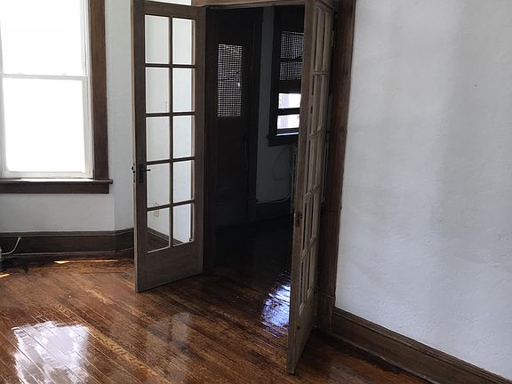 5th image of 639 Morris Street # First Floor