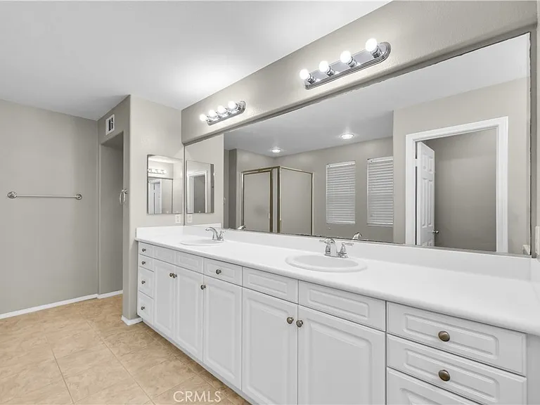 14 Conservatory Dr — Photo 20
