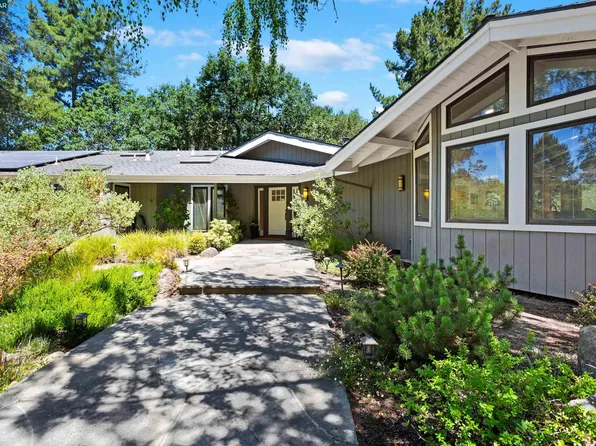 27 Moraga Via, Orinda, CA 94563