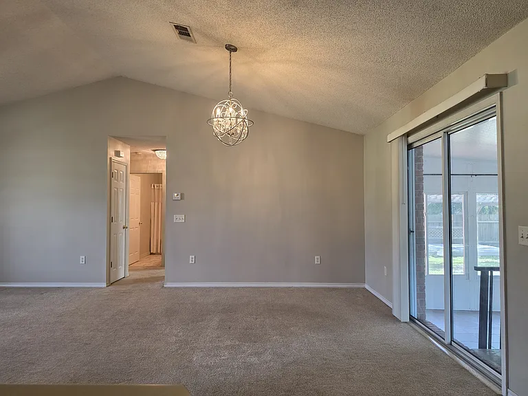 2501 Elkhart Dr — Photo 11