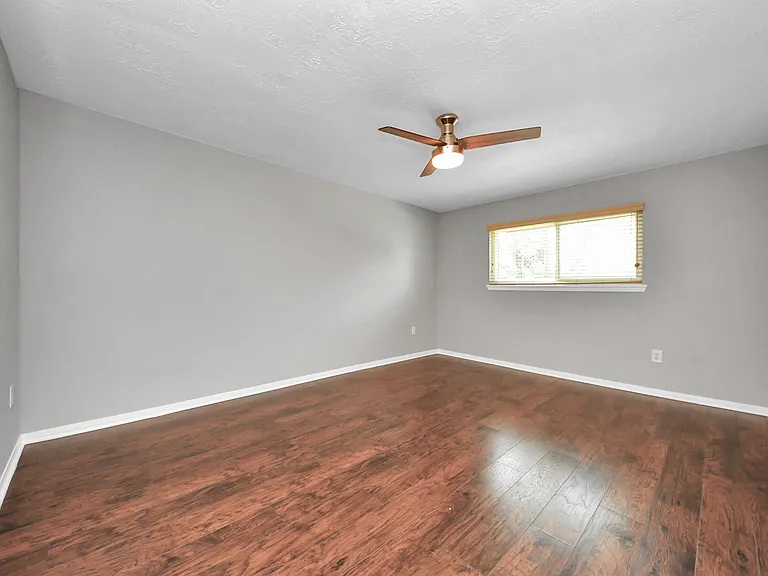 25603 Pine Acres Cir — Photo 13
