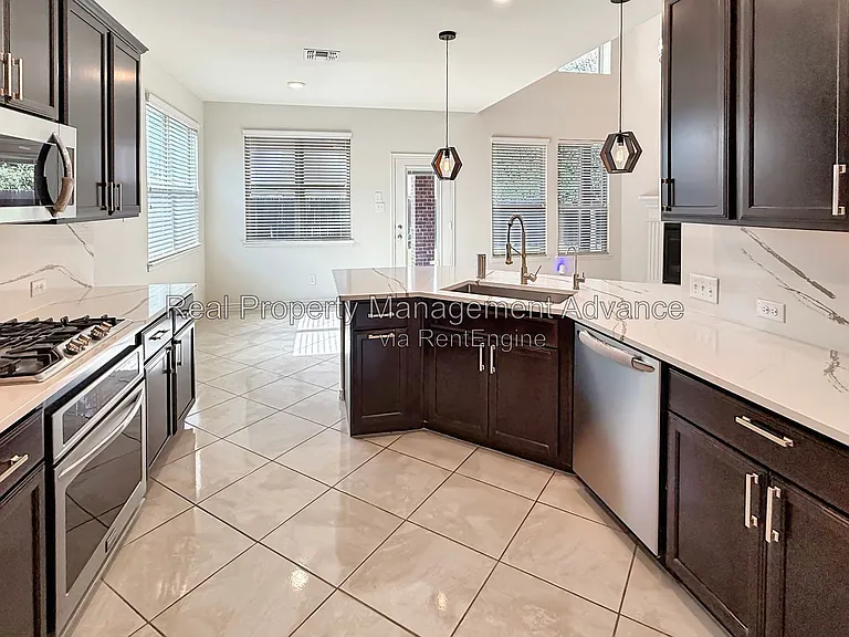 10228 Tahoka Pl — Photo 8