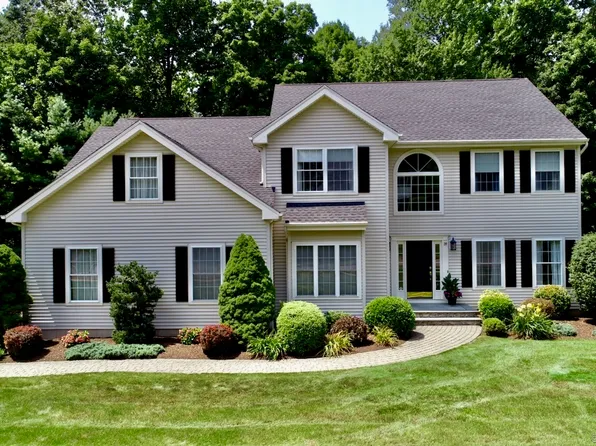 39 Winding Trail, Cheshire, CT 06410