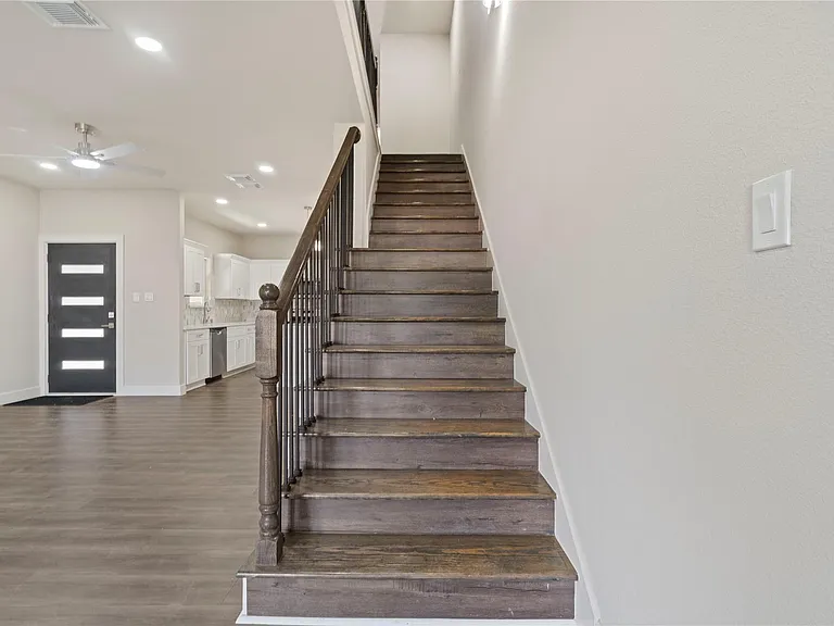 8025 Virgil St — Photo 16