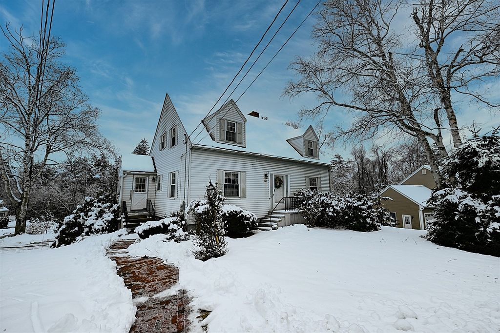 56 Richardson Rd, Fitchburg, MA 01420 Zillow