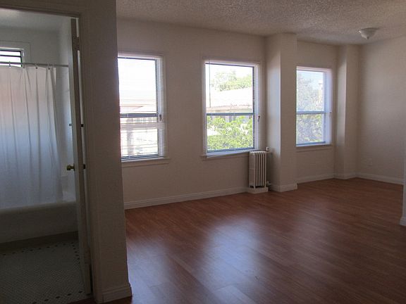 5th image of 346 N Vermont Ave APT 303