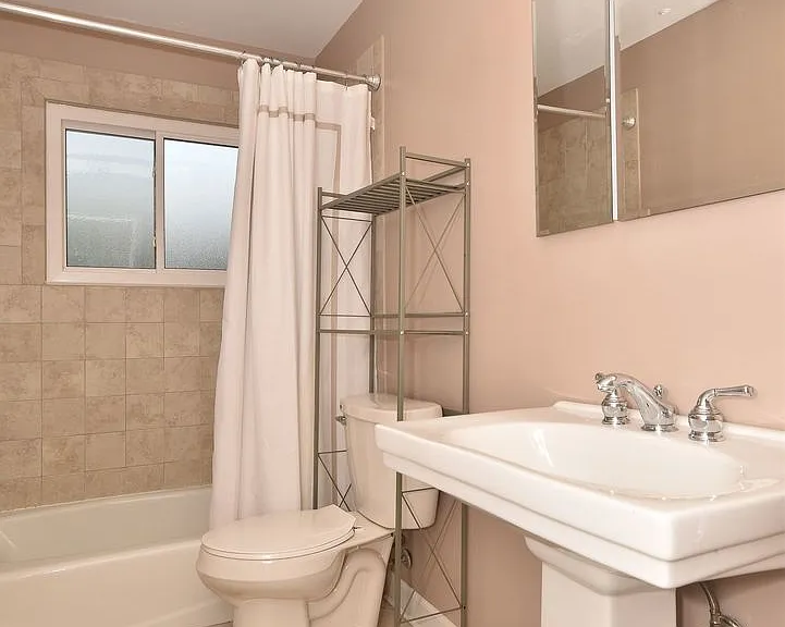 861 S Hawthorne Ave — Photo 7