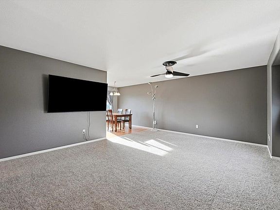 4th image of 3915 Gallatin Ave