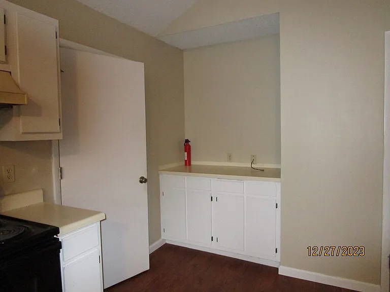 50 Parkplace Dr — Photo 6