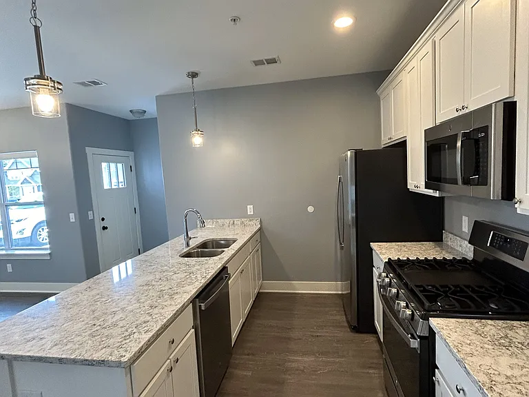 3042 Shanes Way — Photo 3