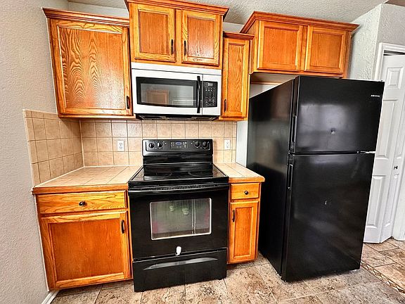 4th image of 433 Hidden Creek Way