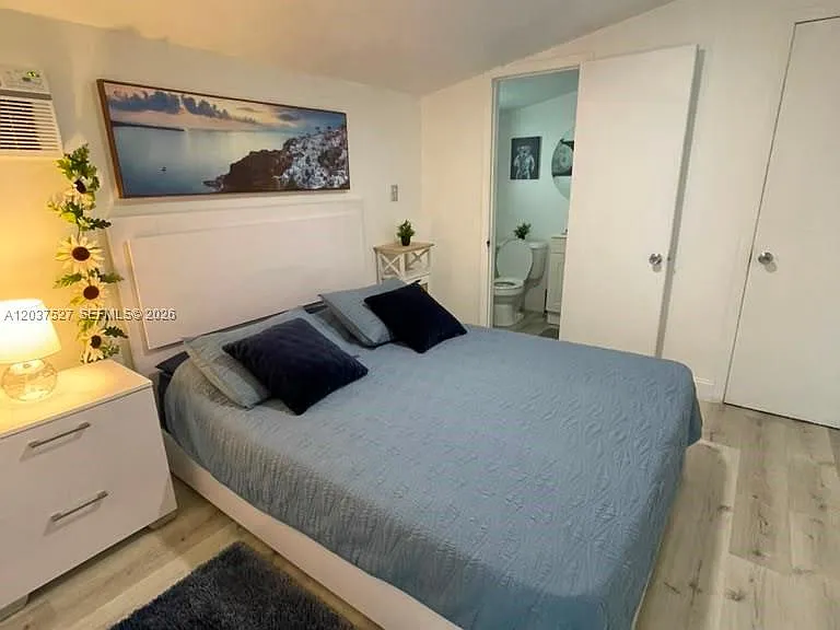 5615 Hope St #1 — Photo 2