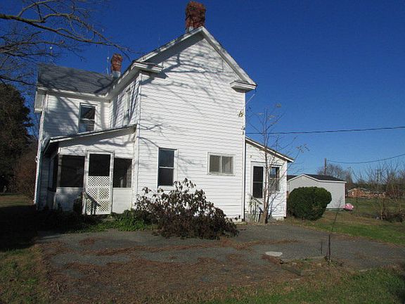 3rd image of 286 Bells Dr