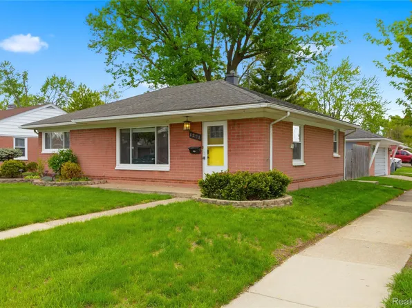 1271 E Barrett Ave, Madison Heights, MI 48071