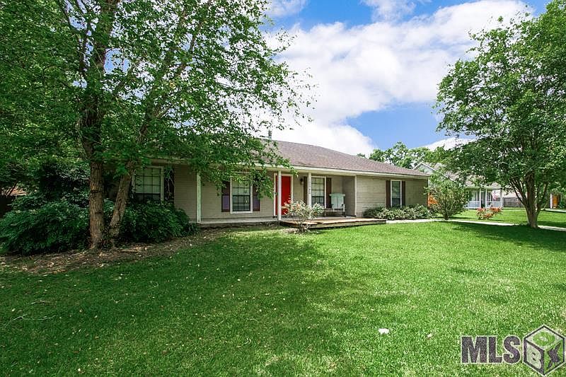 1st image of 10542 Wade Dr