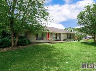 10542 Wade Dr, Denham Springs, LA 70726