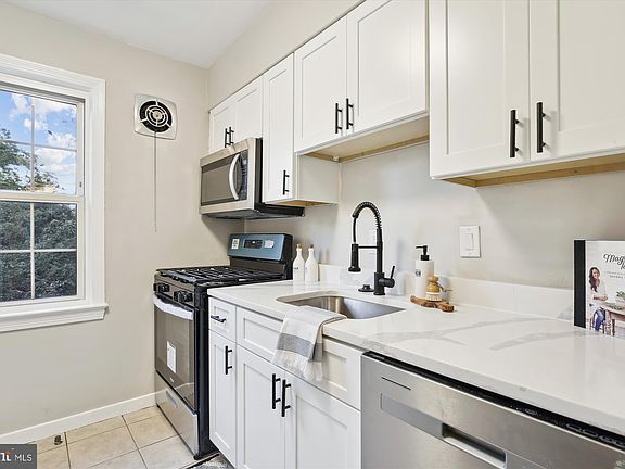 3rd image of 5012 Columbia Pike APT 3