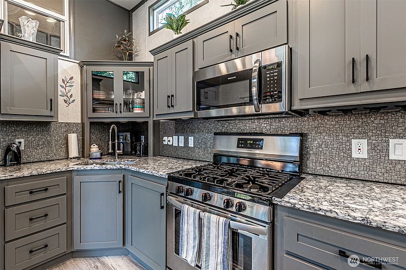 5th image of 1546 Reservation Road SE #75