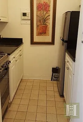 Rented by Halstead Real Estate | media 6