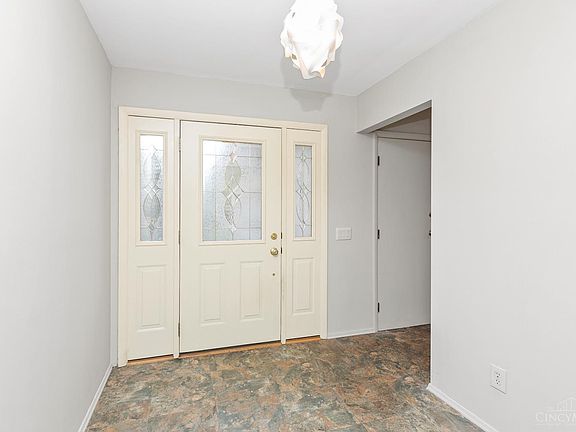 2nd image of 1864 Edgewater Dr