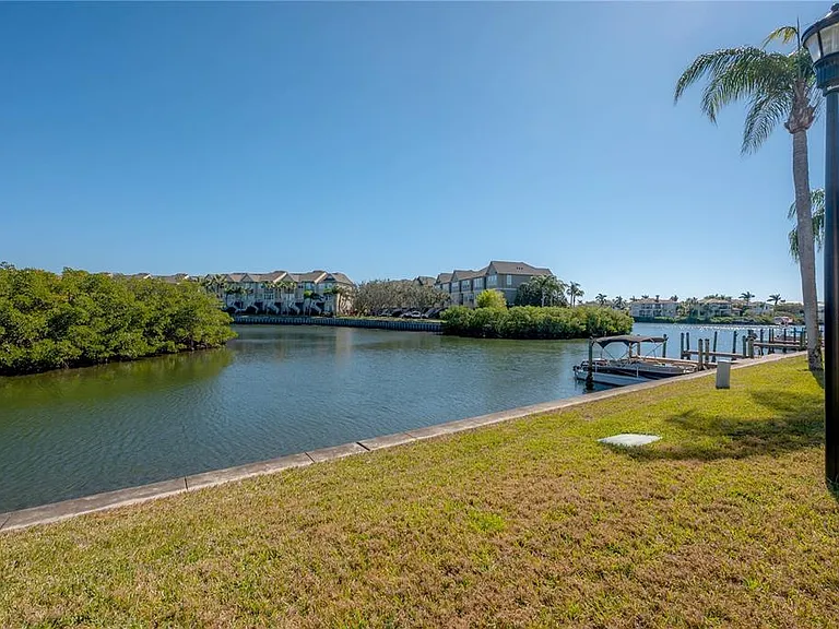 8812 Bay Pointe Dr #D202 — Photo 21