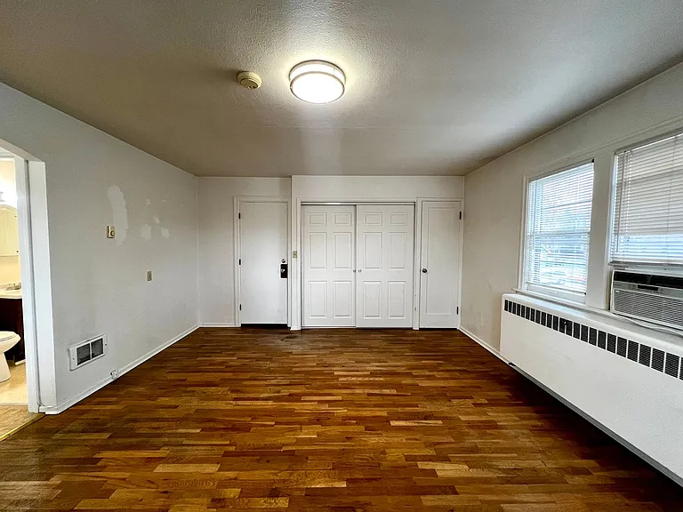 207 S 9th Ave — Photo 7
