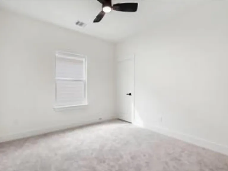 127 S Virginia St — Photo 12