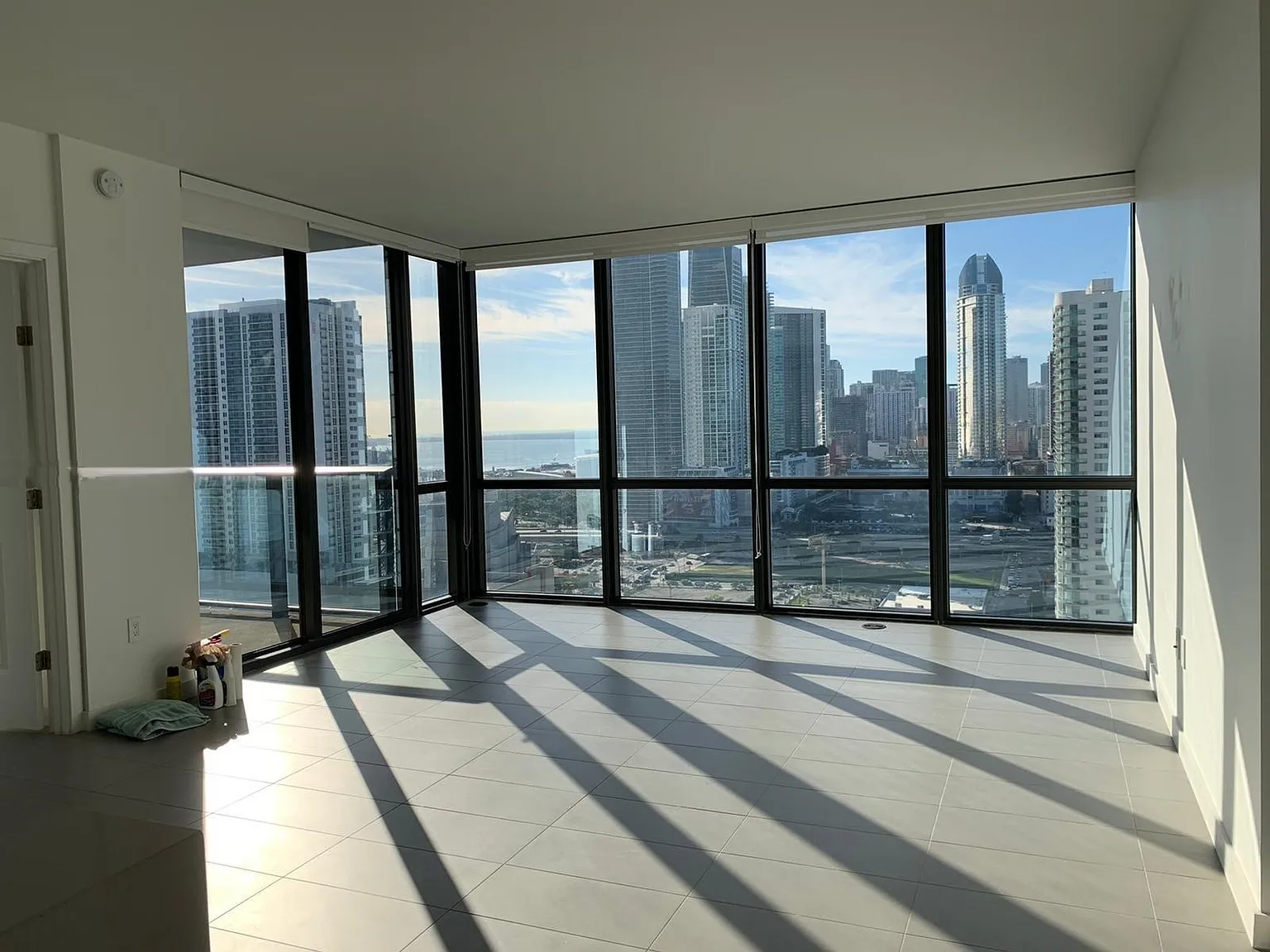 2 bed, 1110 sqft, $4,100 — Photo 4