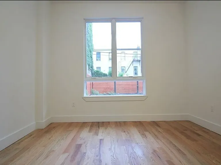 890 Madison St #2R — Photo 5