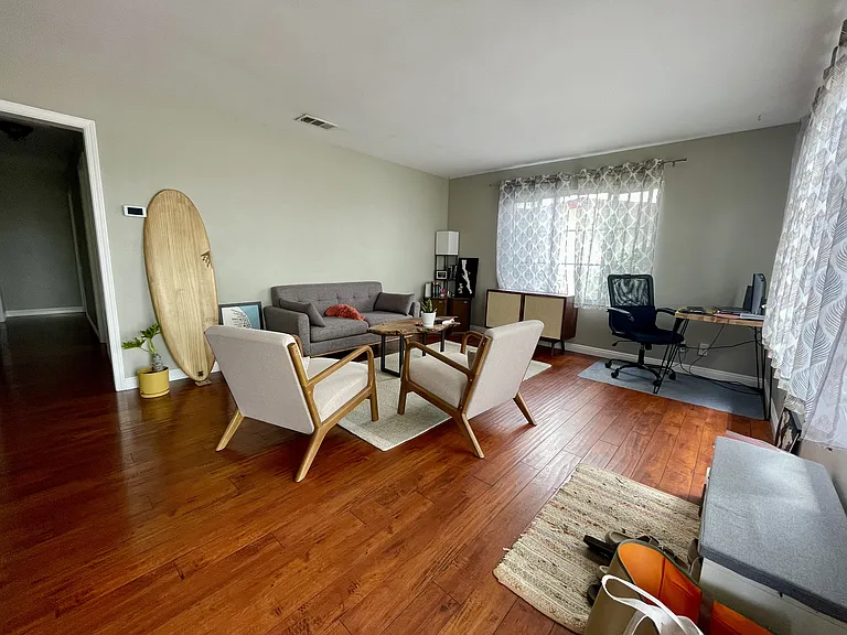 2844 Baily Ave — Photo 2
